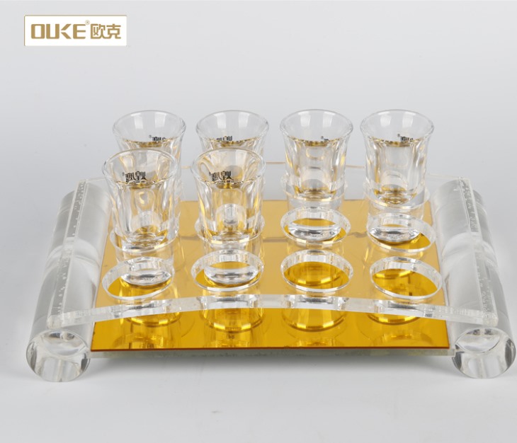 深圳亚克力工厂金色有机玻璃子弹杯杯架